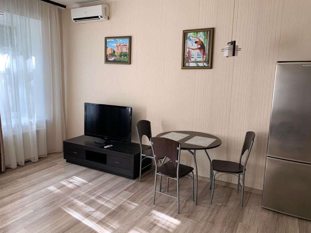 Excellent Apartment In The Center Of Odessa 外观 照片